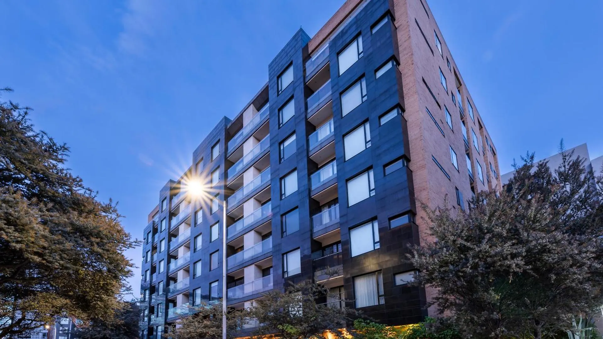 Hotel 93 Luxury Suites By Preferred Bogotá Aparthotel